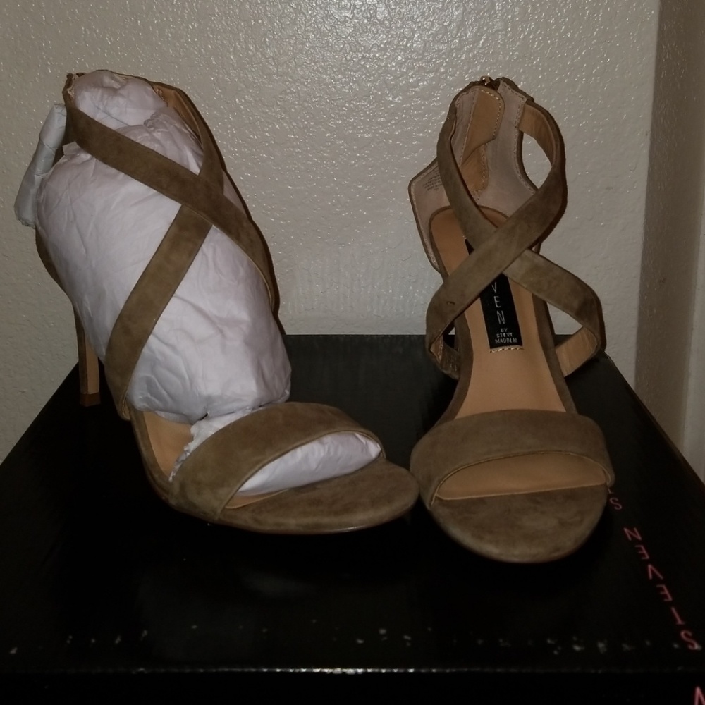 Steven by Steve Madden Nahlah heels size 6 1/2